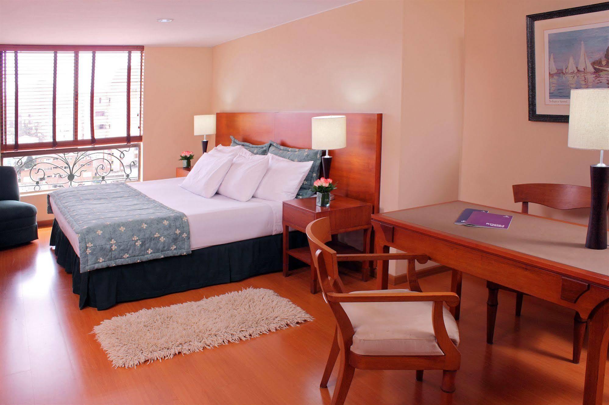 Hotel Estelar Suites Jones Bogotá Chambre photo